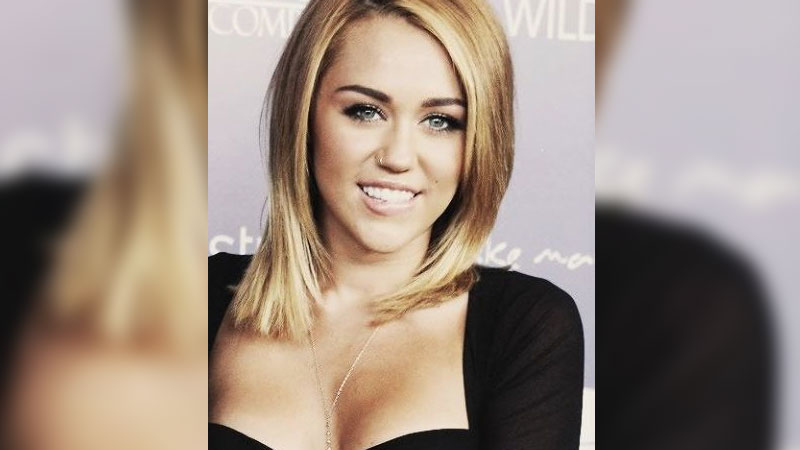 Se difundieron fotografías en las que se ve a Miley con unas extrañas heridas en la muñeca izquierda.