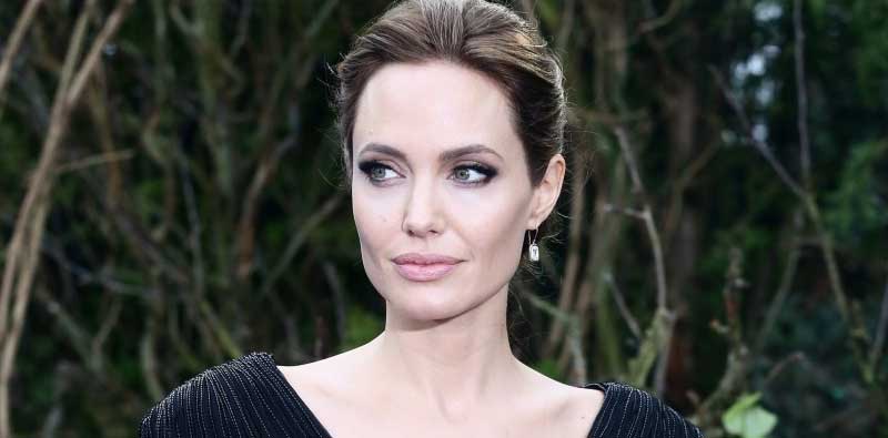 Angelina Jolie w
