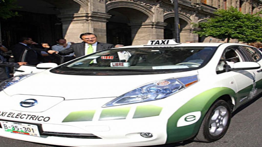 Los taxis son manejados por conductores certificados en un centro de capacitación.