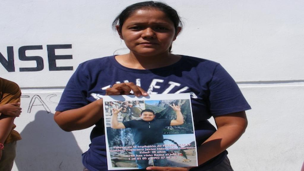 Familiares de las víctimas piden dar con el paradero de los trabajadores desaparecidos.