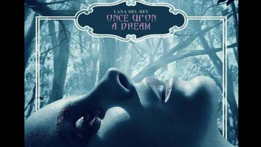 La película narra el cuento de La bella durmiente, pero centrándose en el papel de la malvada bruja.