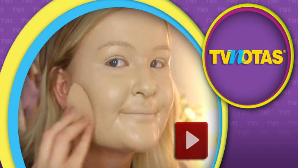 Vlogger demuestra los peligros de untarse 100 capas de maquillaje.