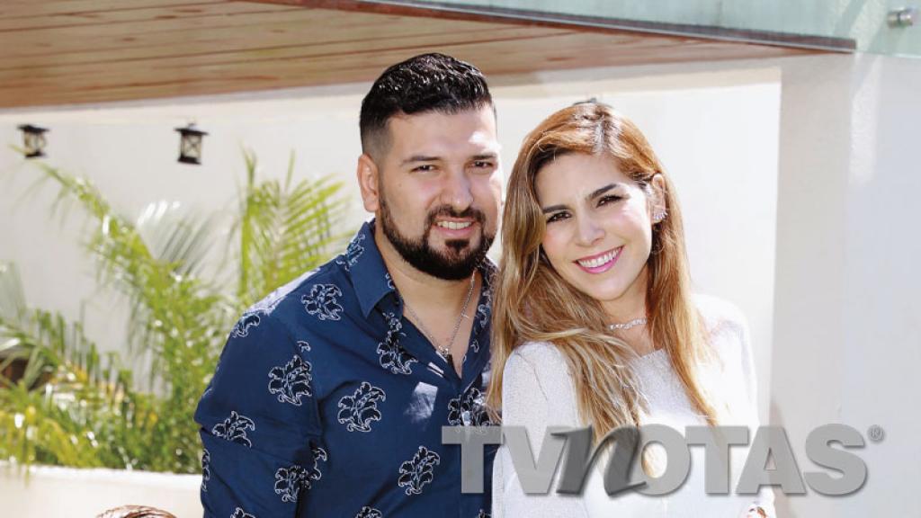 Karla Panini y Américo Garza están esperando a su primer bebé juntos
