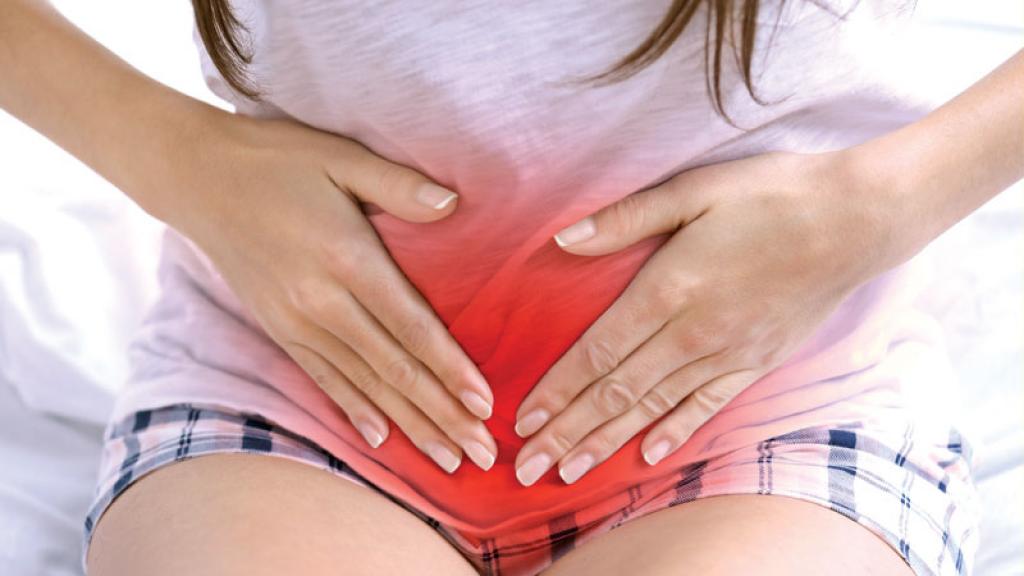 Para combatir el síndrome premenstrual te recomiendo hacer un licuado de piña, nopal y xoconostle, y tomarlo 10 días antes de tu menstruación y 5 días durante tu periodo.