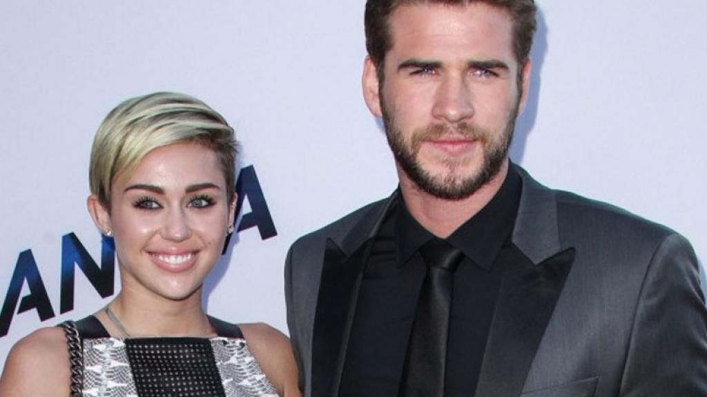 Liam Hemsworth olvida a Miley Cyrus con una bella rubia 