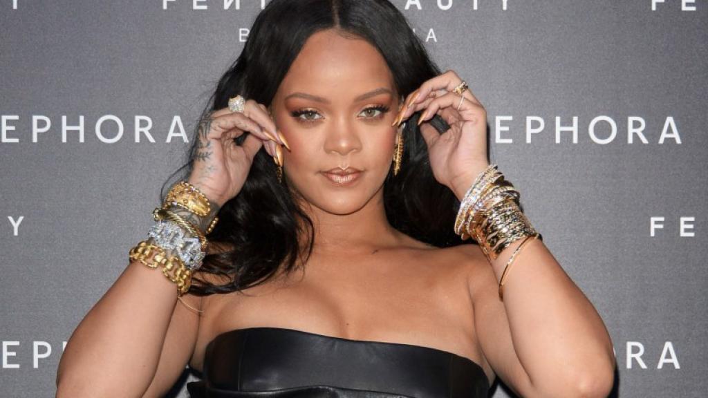 Rihanna enciende a sus fans en Instagram