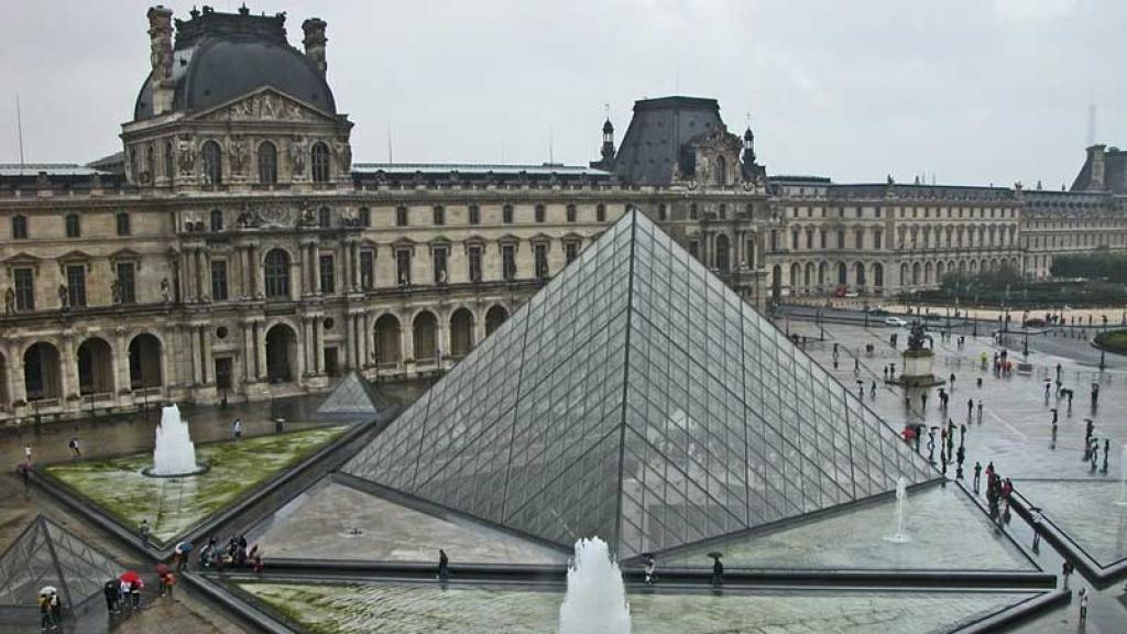 Museo de Louvre reabre