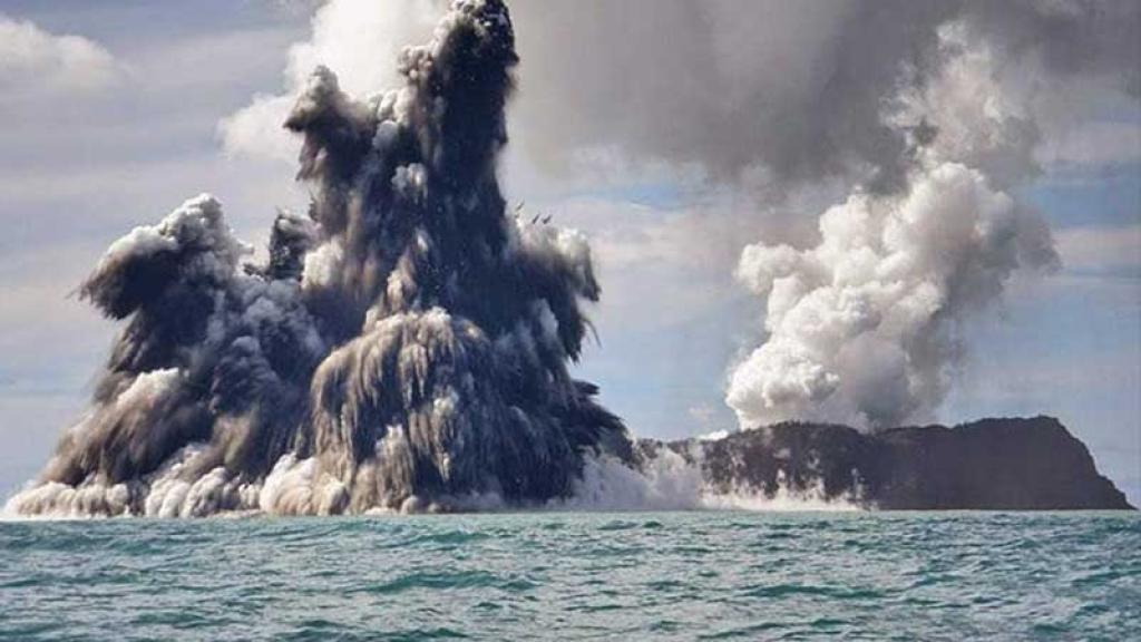 Así fue la erupción de volcán en Tonga